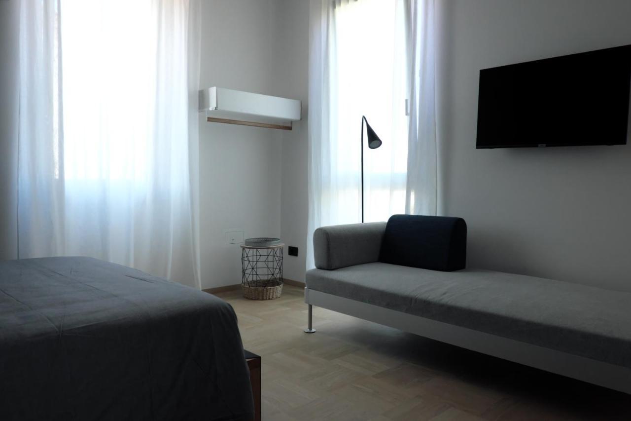 Invento Bnb Unconventional Maison チヴィタノーヴァ・マルケ エクステリア 写真