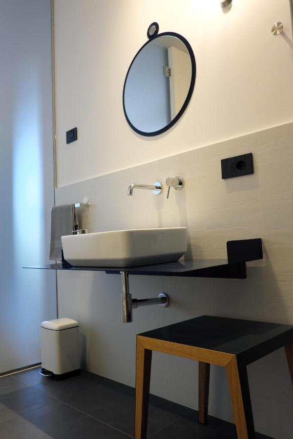 Invento Bnb Unconventional Maison チヴィタノーヴァ・マルケ エクステリア 写真
