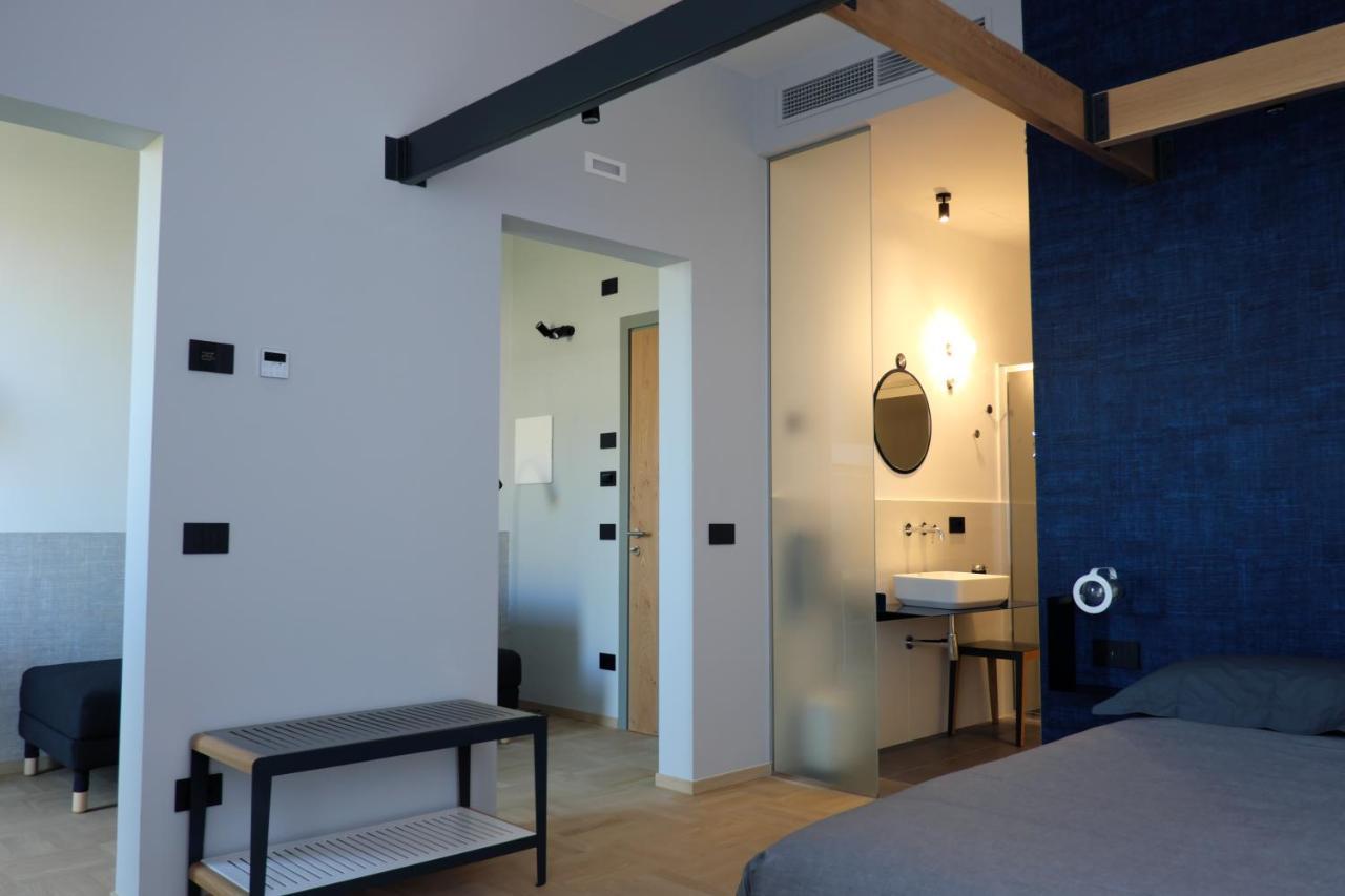 Invento Bnb Unconventional Maison チヴィタノーヴァ・マルケ エクステリア 写真