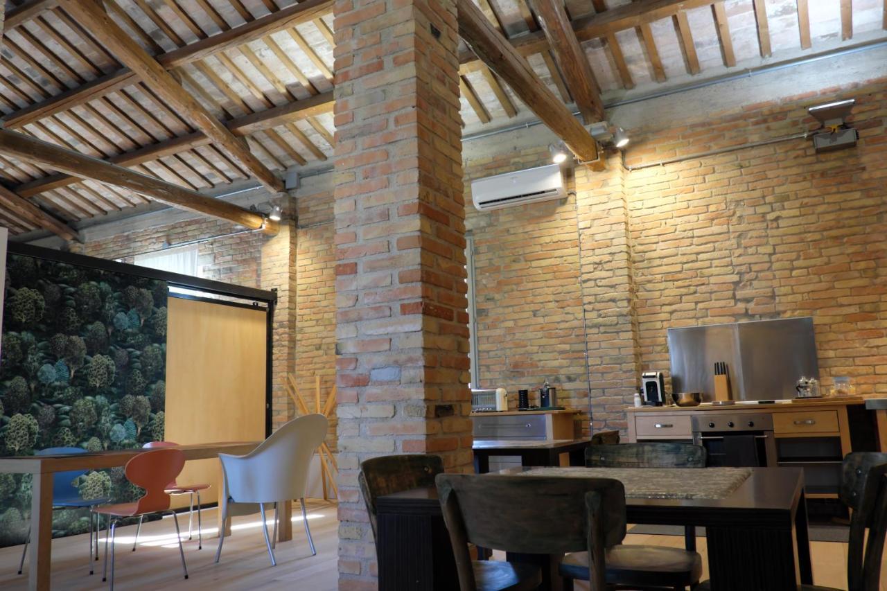 Invento Bnb Unconventional Maison チヴィタノーヴァ・マルケ エクステリア 写真